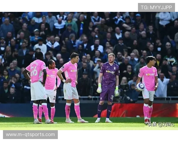 场均传球次数降至十年最低，数据揭示英超直接打法回归