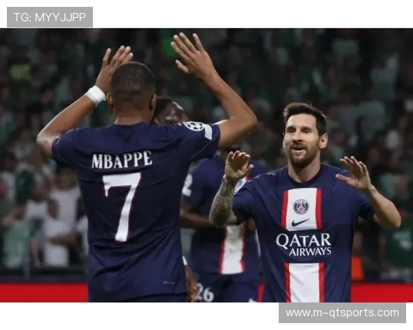 拜仁2-1力克巴黎圣日耳曼，全胜领跑